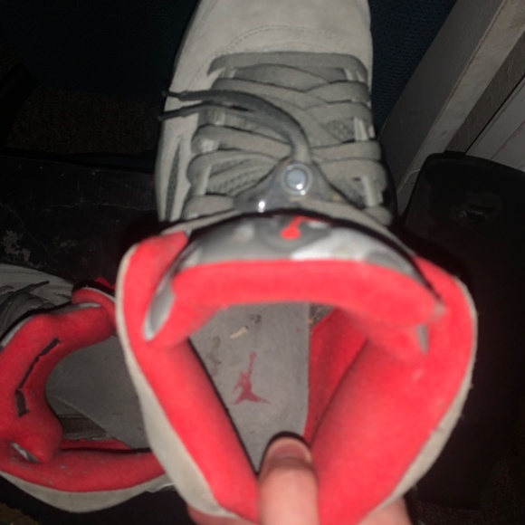 Jordan 5 University Red Dark Stucco